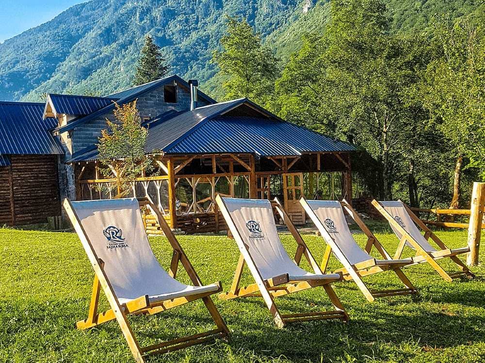 Ako ti šef ne da slobodno, povedi i njega na rafting na Tari