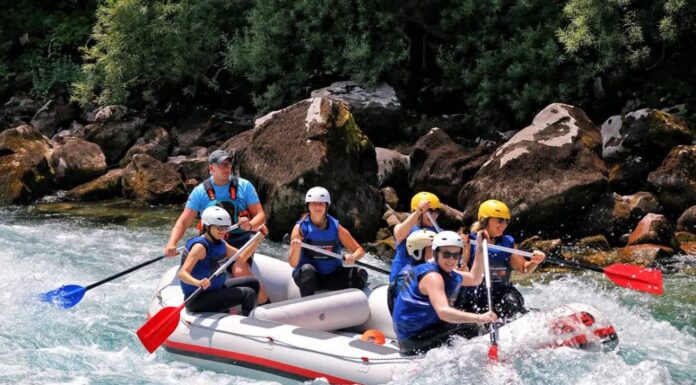 Rafting na Tari – Ljubav na prvi spust Rafting na Tari - Ljubav na prvi spust