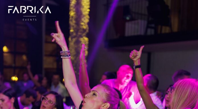 Planirajte unapred – Zašto je sada pravo vreme da rezervišete termin za novogodišnju korporativnu proslavu Novogodišnja korporativna proslava u industrijskom stilu - luksuzna atmosfera u srcu Beograda