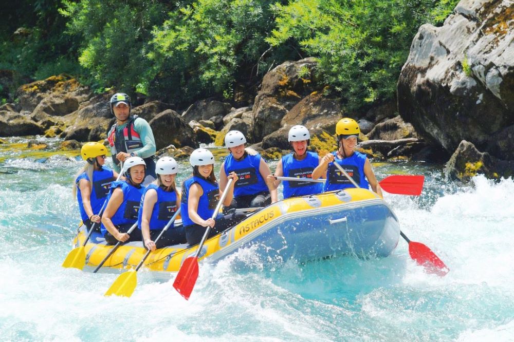 Poklon koji se ne zaboravlja  - vaučer za rafting Tarom