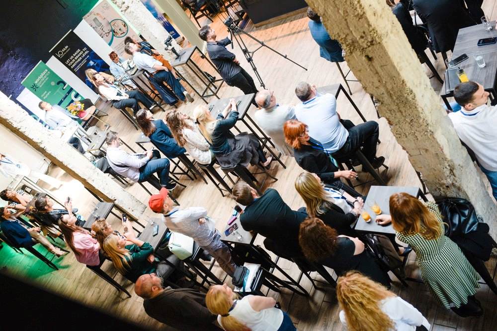 Kako event prostor utiče na networking i community building na IT konferencijama