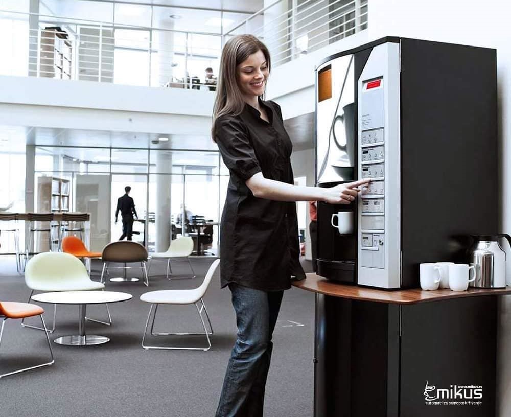 Kako vending automati unapređuju iskustvo klijenata i poslovnih posetilaca