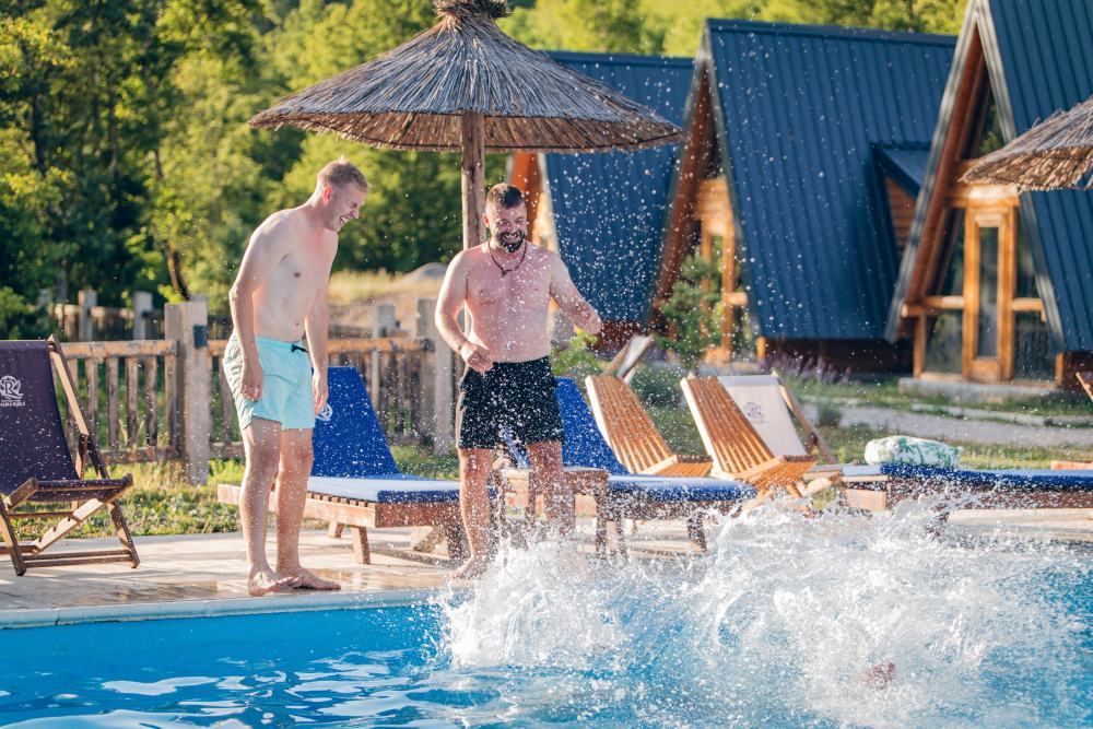 Gde provesti letnje dane? U Rajskoj rijeci, između Tare, Drine i dobre energije